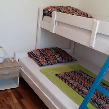 Deja Apartment *
