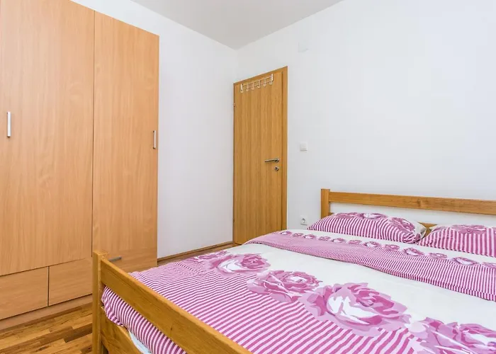 Deja Διαμέρισμα *